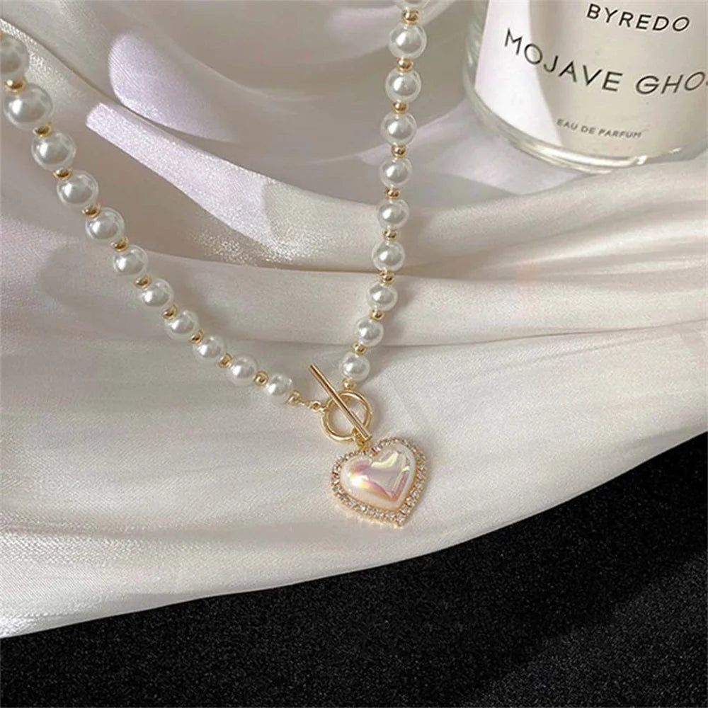 COLAR GARGANTILHA FEMININO PÉROLA + CORAÇÃO